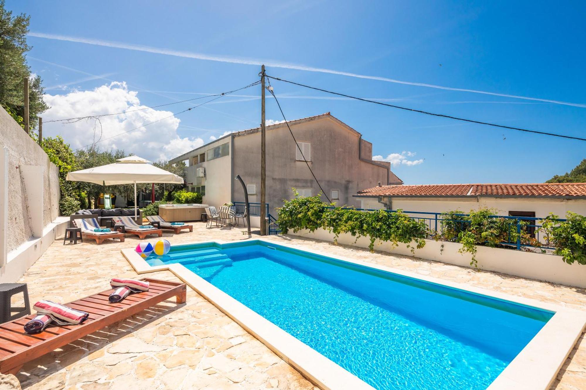 Caleta Seaview Suites II - Pool & Jacuzzi ロクヴァ・ロゴズニツァ エクステリア 写真