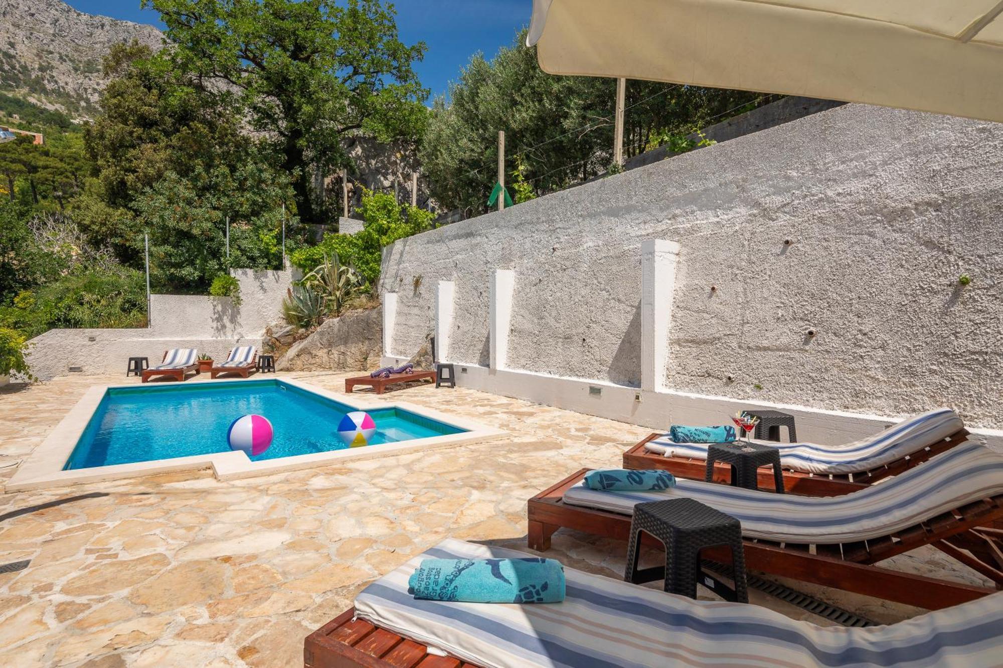 Caleta Seaview Suites II - Pool & Jacuzzi ロクヴァ・ロゴズニツァ エクステリア 写真