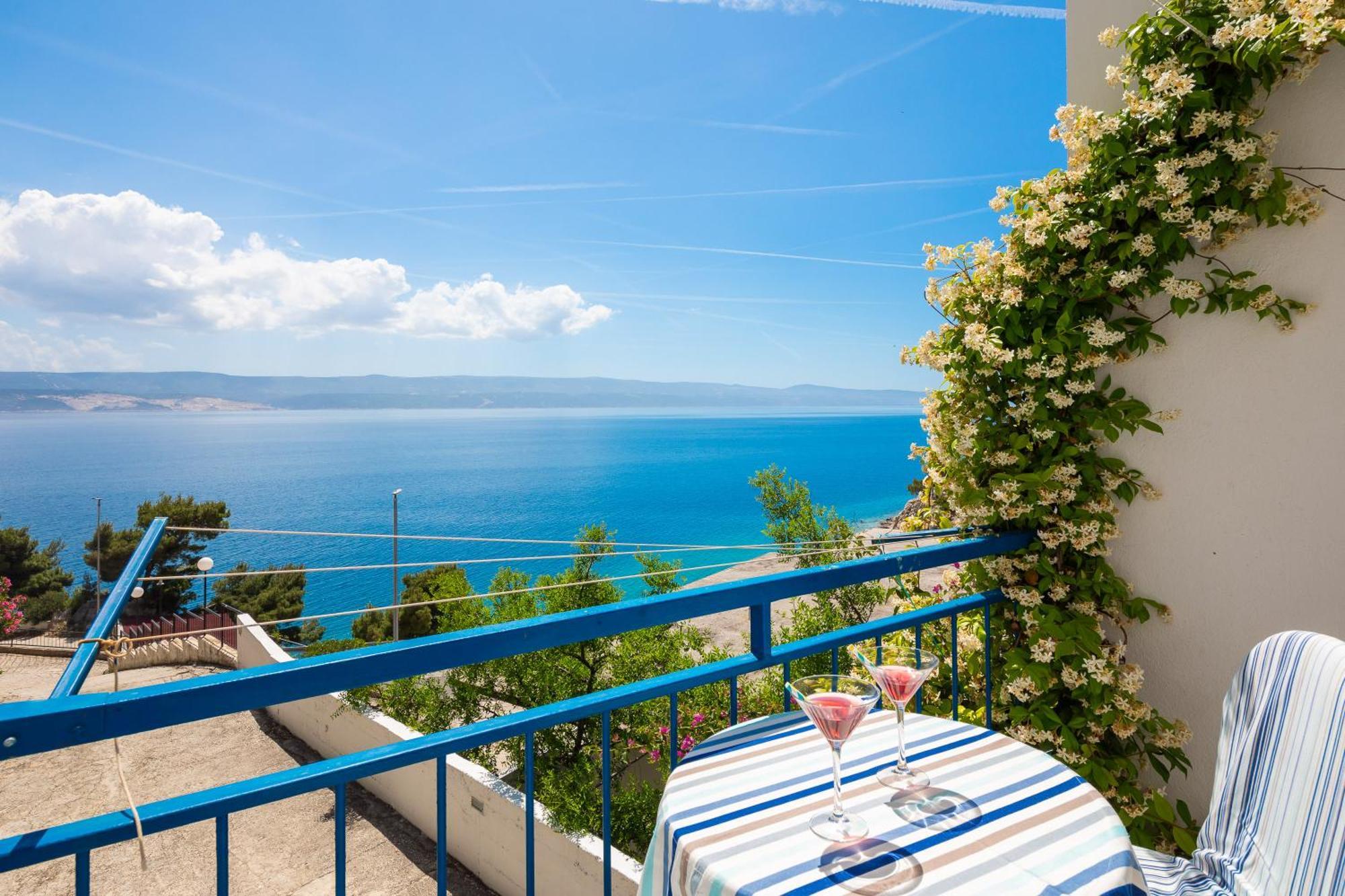 Caleta Seaview Suites II - Pool & Jacuzzi ロクヴァ・ロゴズニツァ エクステリア 写真